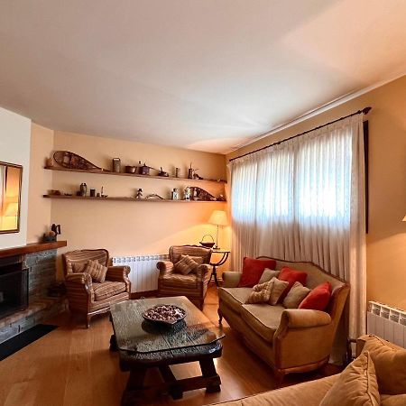 Apartament De La Vall Ferrera - L'Amfitriona Areu Exteriér fotografie