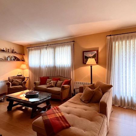Apartament De La Vall Ferrera - L'Amfitriona Areu Exteriér fotografie