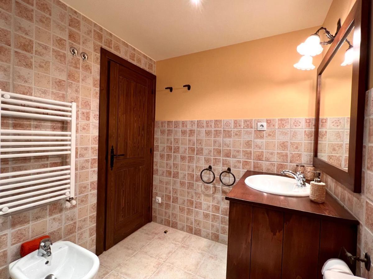 Apartament De La Vall Ferrera - L'Amfitriona Areu Exteriér fotografie