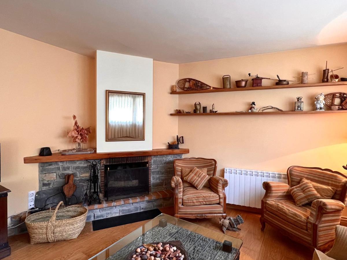 Apartament De La Vall Ferrera - L'Amfitriona Areu Exteriér fotografie